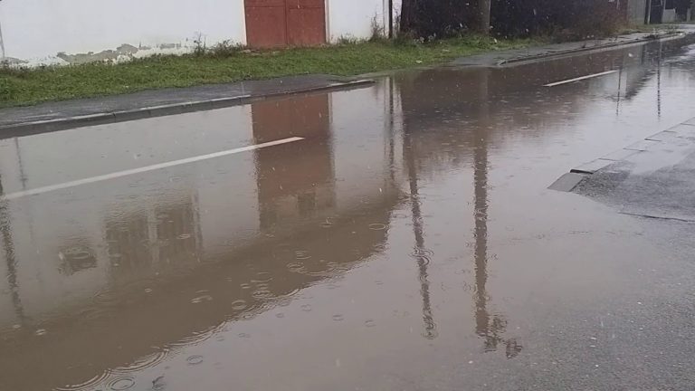 Stradă sub ape