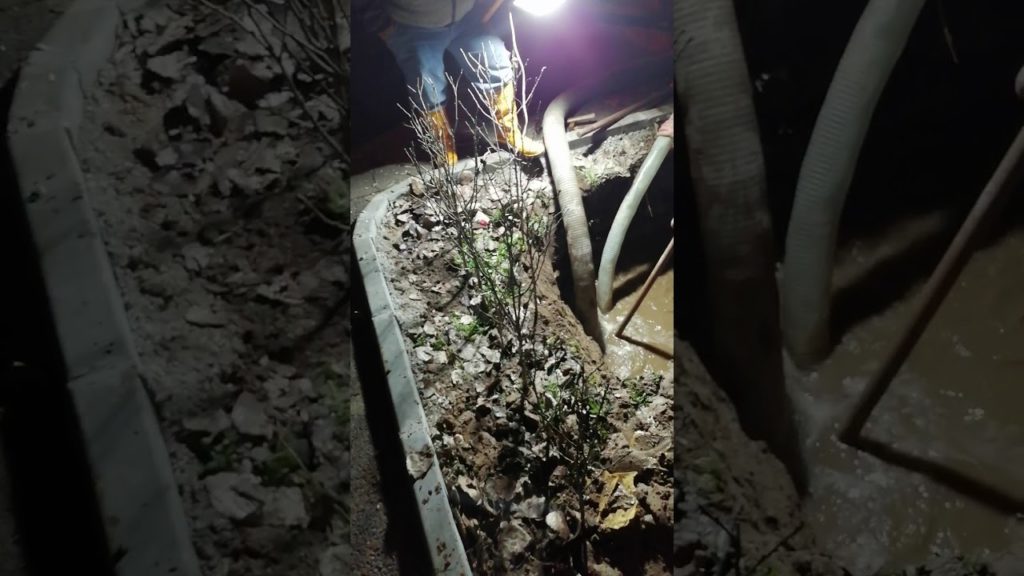 Avarie la o conductă de apă în cartierul 1 Mai