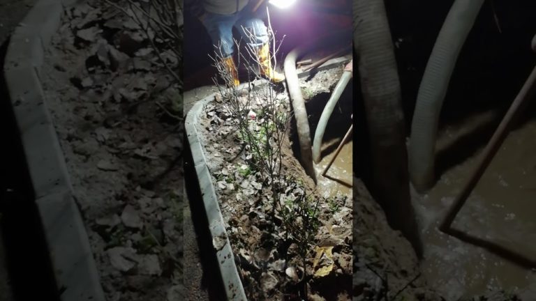 Avarie la o conductă de apă în cartierul 1 Mai