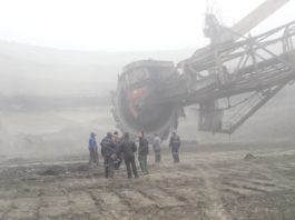 Minerii așteaptă vești din partea liderilor de sindicat cu privire la negocierile pentru salarii