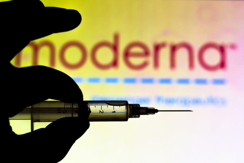 În următoarele zile vor ajunge în România primele doze din vaccinul anti-Covid realizat de Moderna