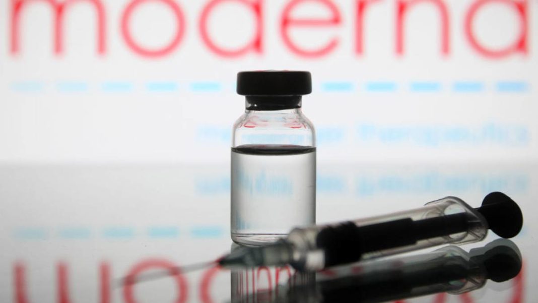 Decizia în legătură cu autorizarea vaccinului de la Moderna, amânată în Europa