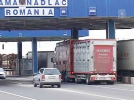 40 de migranţi, descoperiţi ascunşi în camioane la frontiera cu Ungaria