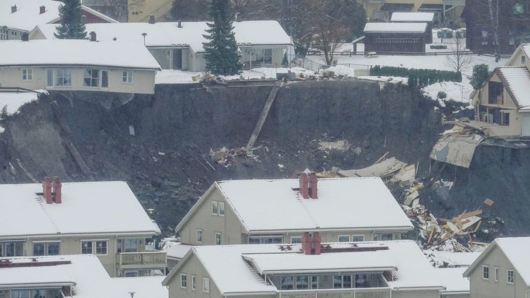 A fost găsit trupul uneia dintre persoanele dispărute după alunecarea de teren din Norvegia