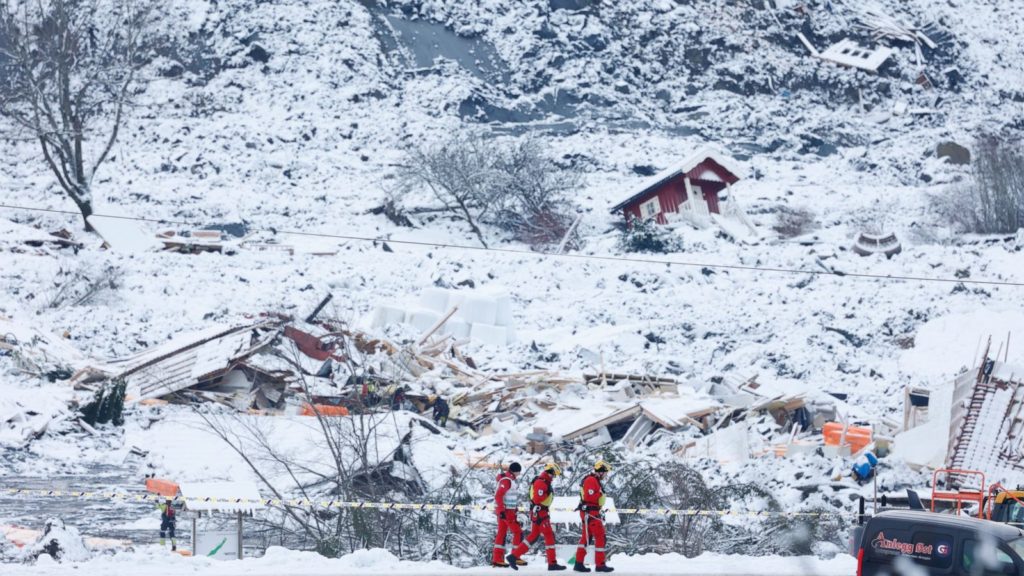 Norvegia: A fost găsit al doilea cadavru, în urma alunecării de teren de miercuri