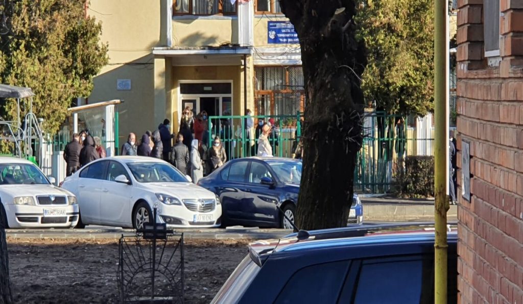 Protest la Liceul de Arte din Târgu Jiu