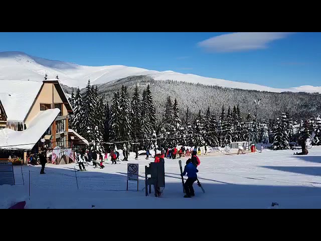 Gorj: Turiștii nu au mai plecat din Rânca