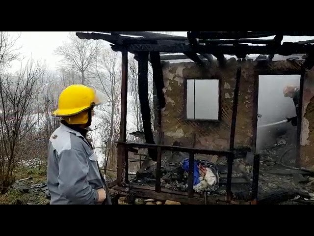 Vâlcea: Incendiu la o casă din Berbești
