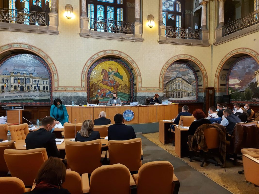 Rămân fără serviciu angajați de la Salubritate SRL după venirea Iridex la Craiova? Ce spune primarul Lia Olguța Vasilescu, în ședința CL Craiova.