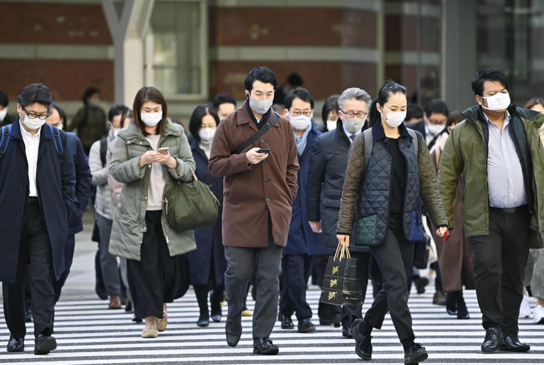 Tokyo și alte trei prefecturi intră din nou în stare de urgență pentru o lună