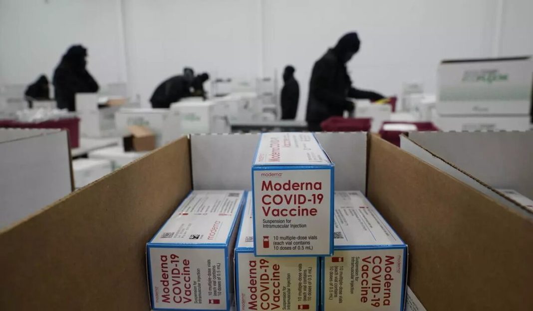 14.000 de doze de vaccin Moderna ajung miercuri în România