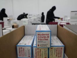 14.000 de doze de vaccin Moderna ajung miercuri în România