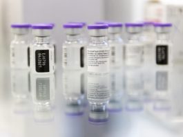 60 de doze de vaccin anti-Covid-19, compromise de o asistentă comunitară la Petroşani