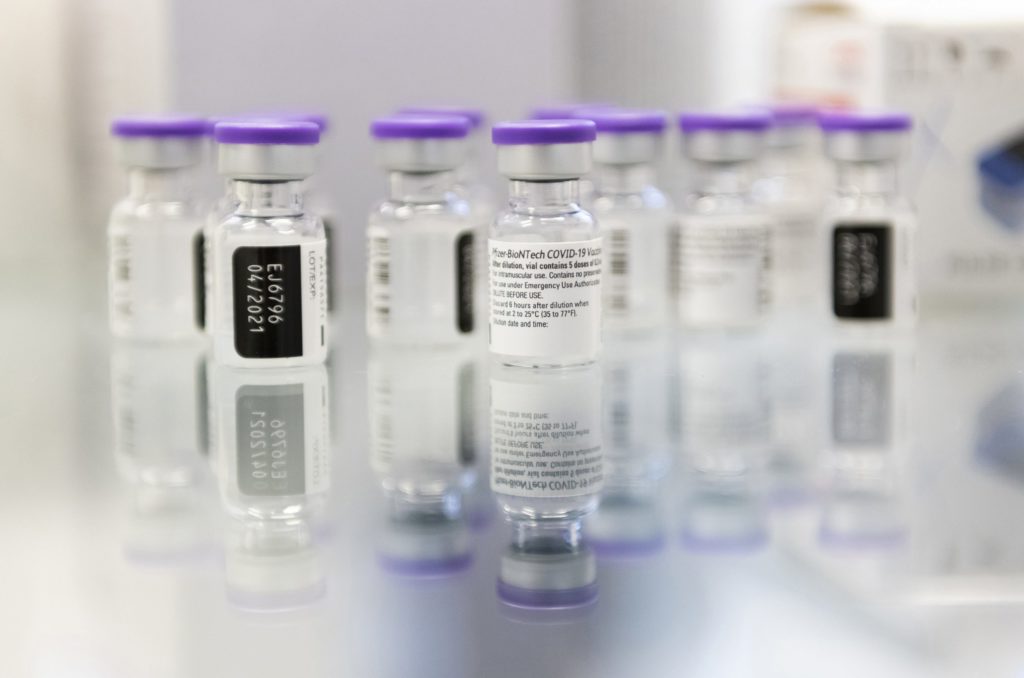 Persoanele care au făcut primul vaccin au asigurată și doza de rapel