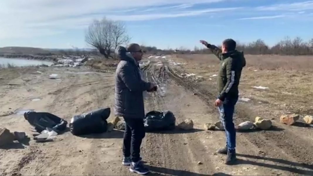 voinigesti jiu (1) Oamenii se temă că vor fi inundați, dacă lucrările nu se vor opri