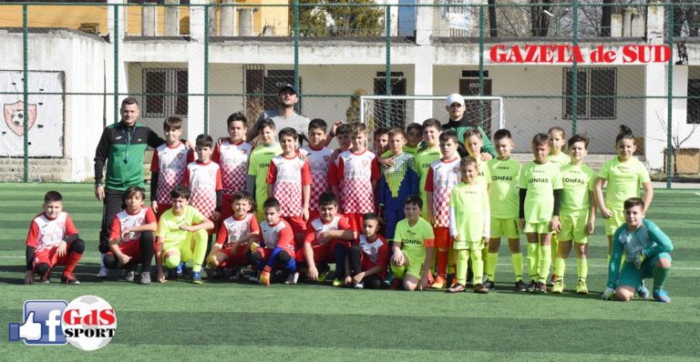 Juniori / Viitorul Iulius Craiova și Academica Balș s-au bucurat de fotbal (video)
