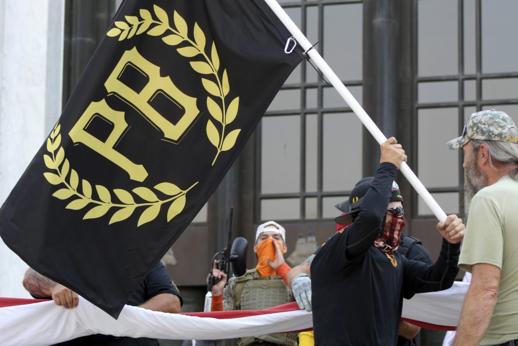 Canada a catalogat oficial Proud Boys ca grupare teroristă