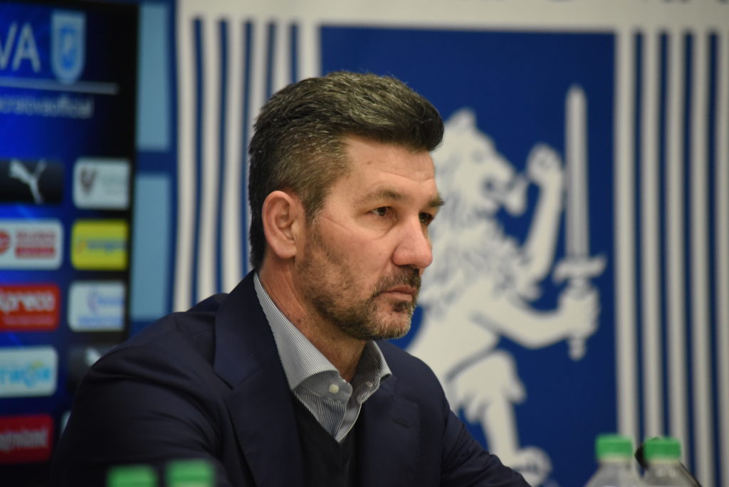 Marinos Ouzounidis: „Avem calitate în joc, mă îngrijorează terenul de la Buzău“