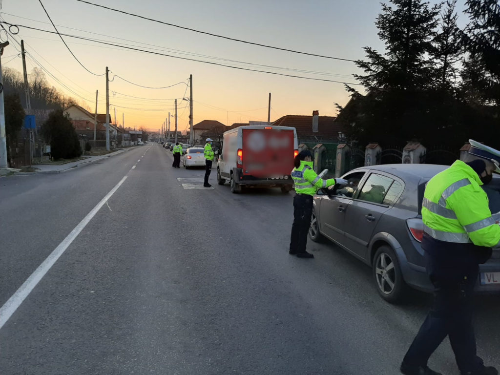 Vâlcea: Peste 250 de sancțiuni, aplicate celor care nu respectă măsurile anti-COVID