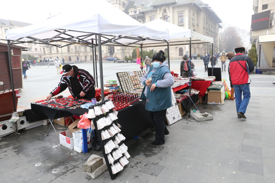 În fiecare an, craiovenii se bucură de venirea primăverii prin multitudinea de mărţişoare şi flori