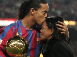 A murit mama lui Ronaldinho. Femeie era infectată cu COVID-19 / Foto: Twitter