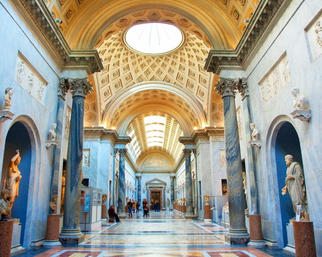 Vaticanul a redeschis muzeele sale