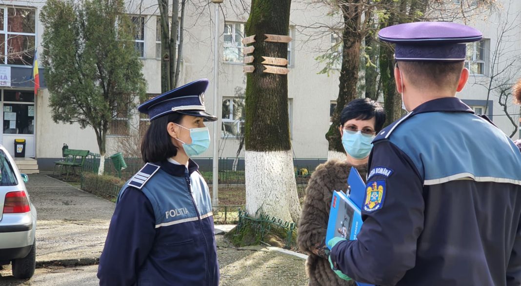 Polițiști, prezenți în zonele unităților de învățământ din Olt