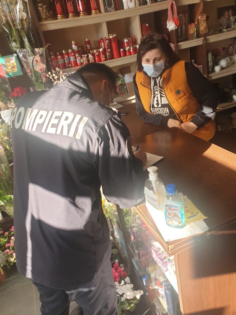 18 misiuni ale pompierilor mehedințeni pentru combaterea răspîndirii SARS-CoV-2