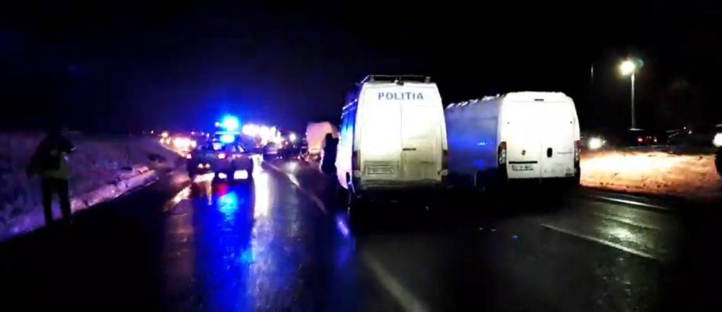 Iași: Doi morți și un rănit grav într-un accident rutier