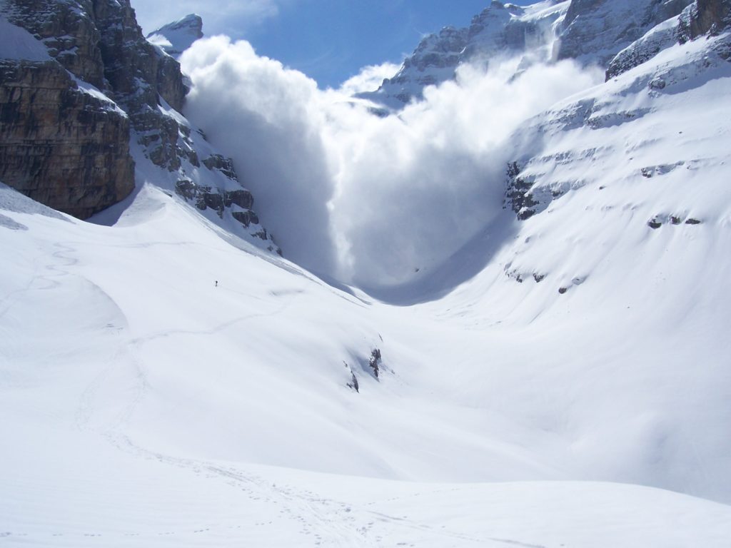 Patru morţi în avalanşe în Austria