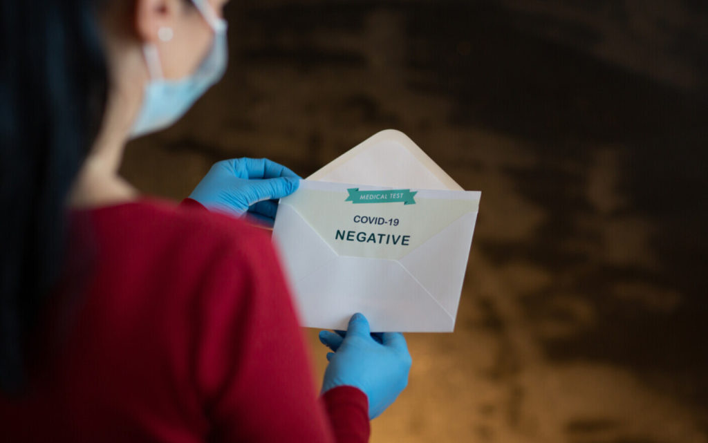 Certificate PCR false, vândute în aeroporturi