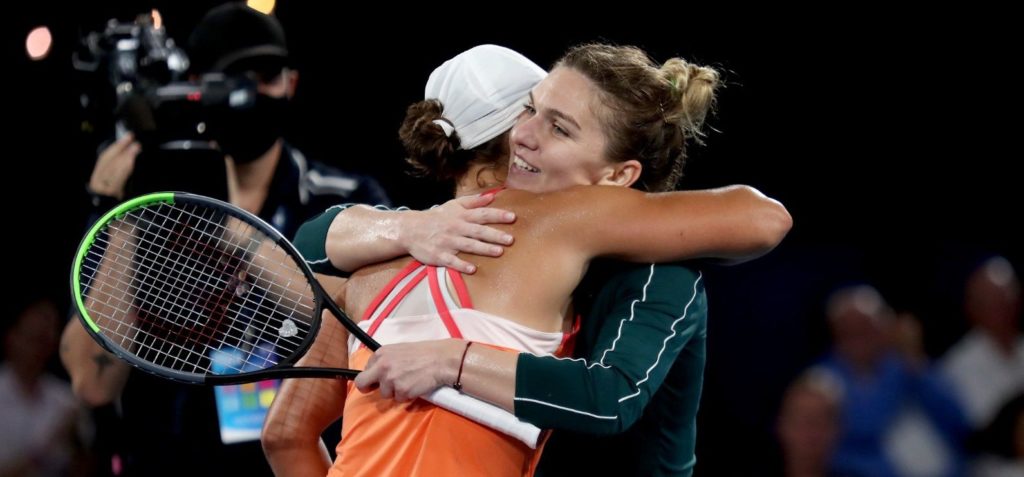 Halep nu le dă nicio şansă adversarelor la Melbourne. Românca, în sferturi şi la dublu