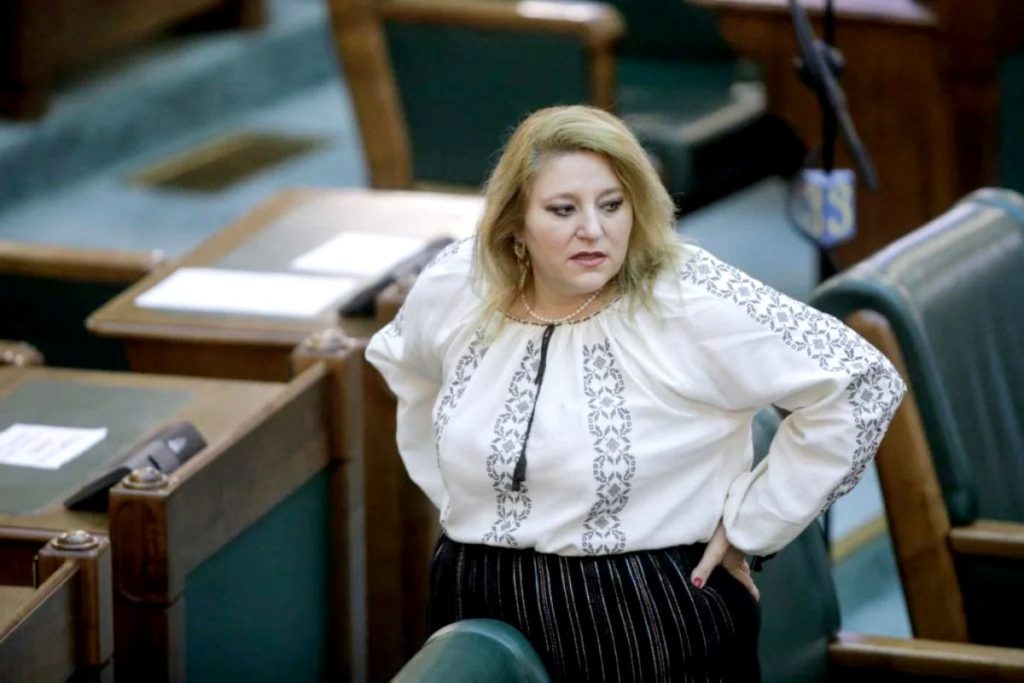 Senatoarea Diana Șoșoacă a fost exclusă din Partidul AUR