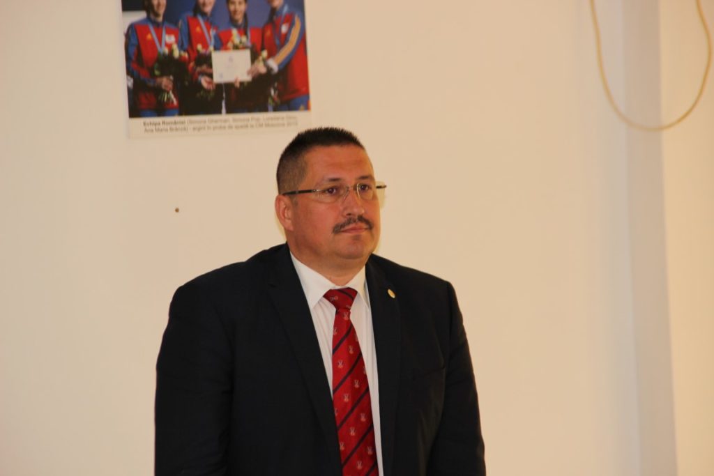 Marius Florea şi Constantin Sandu se „luptă“ pentru şefia FRScrimă