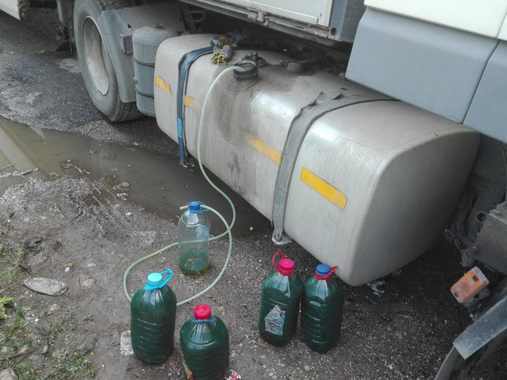 Vâlcea: Cercetat sub control judiciar pentru furt de combustubil