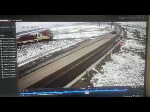 VIDEO Imagini tulburătoare cu momentul în care doi tineri sunt zdrobiți de un tren