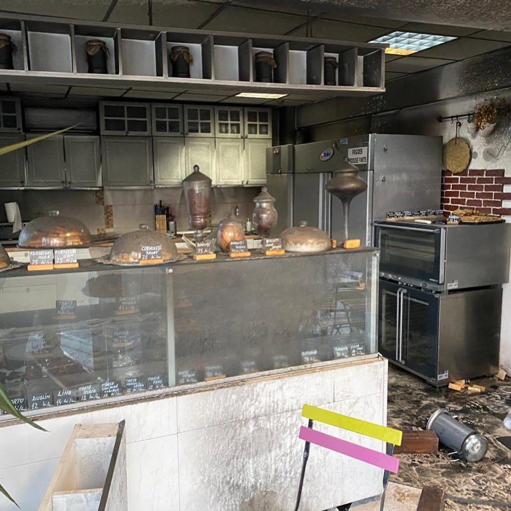 Cofetărie din Craiova, incendiată de persoane necunoscute