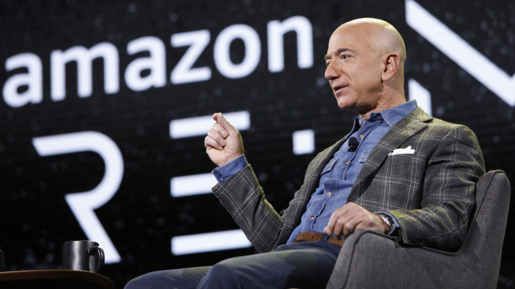 Jeff Bezos a redevenit cel mai bogat om din lume