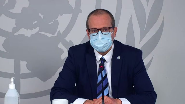 Vaccinurile anti-COVID ar putea crea „un fals sentiment de siguranţă”, avertizează şeful OMS pentru Europa