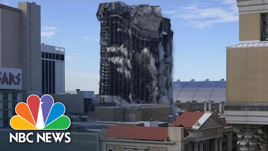 Fostul hotel și cazinou Trump Plaza din Atlantic City, demolat