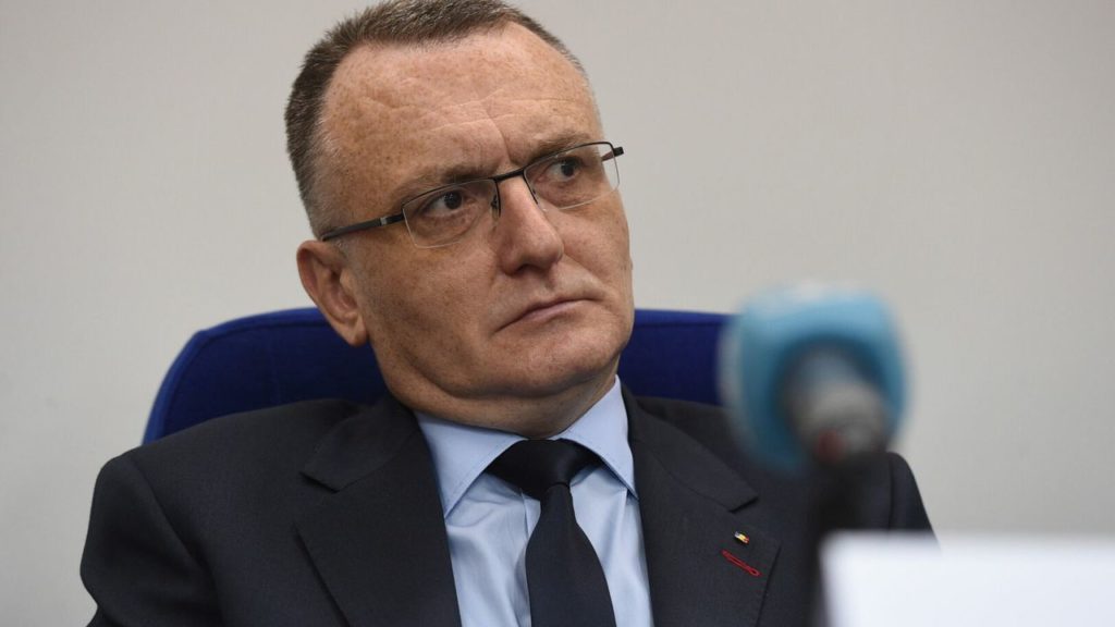 Ministrul Educaţiei le recomandă părinţilor „mai multă atenţie” la starea de sănătate a copiilor când îi trimt la şcoală