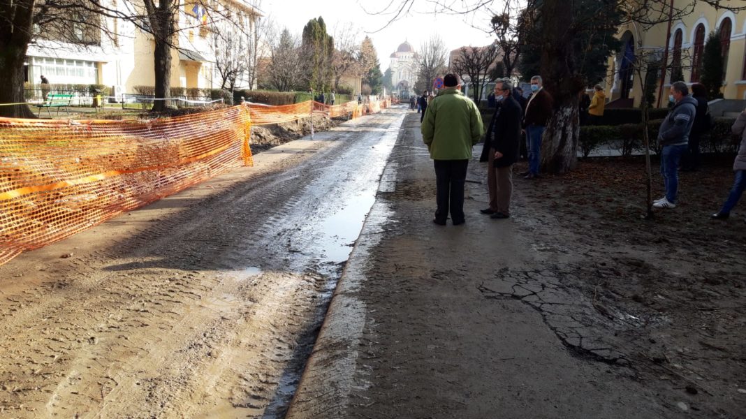 Strada Calea Eroilor, marcată în continuare de lucrările nefinalizate