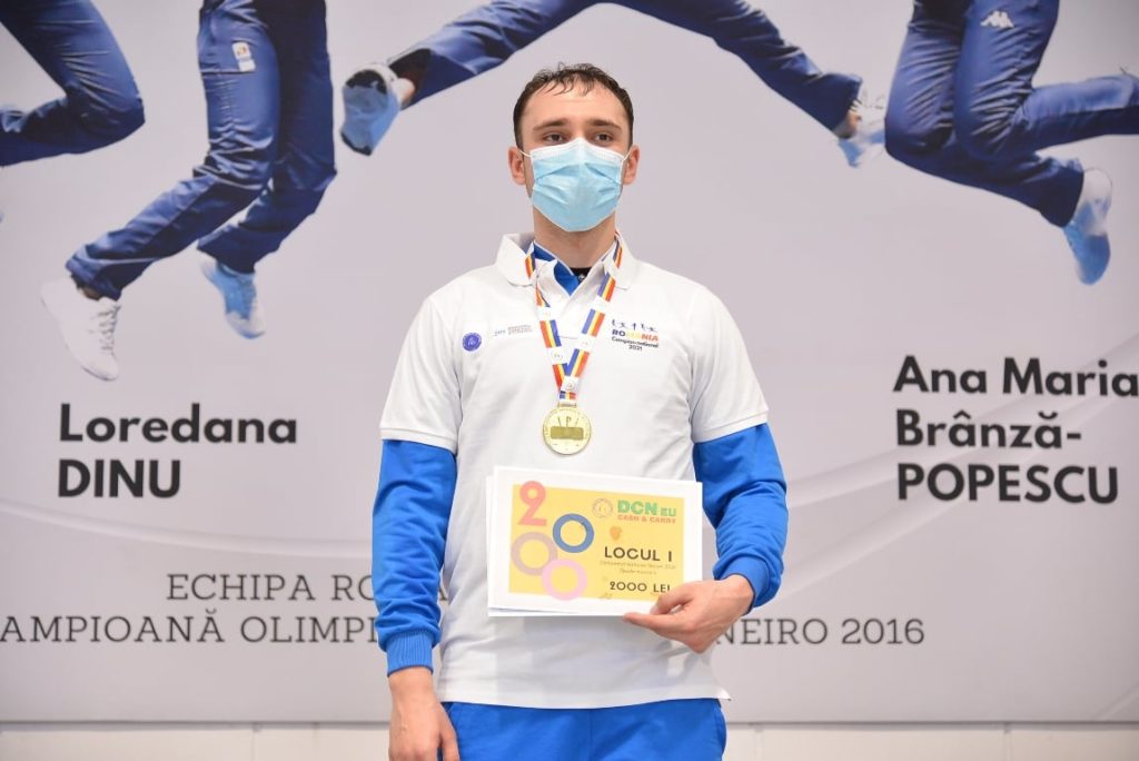 Scrimă / CSU Craiova scrie performanţă! Mario Persu, campion naţional la spadă