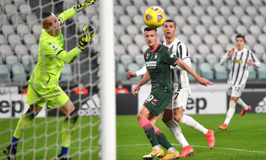 Ronaldo marchează, Juventus câştigă. Torinezii, pe podium în Serie A