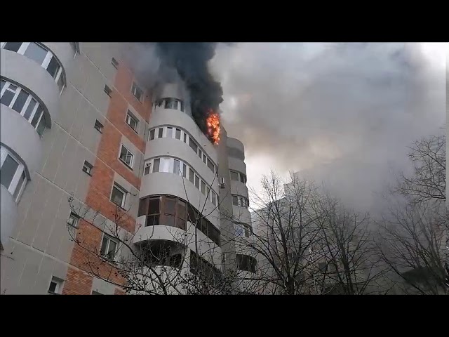 A sărit de la etajul șase pentru a se salva dintr-un incendiu