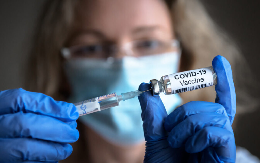Ce să facem înainte și după vaccinarea anti Covid-19