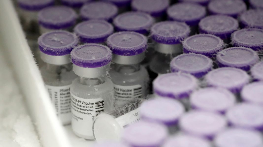 România primeşte azi a opta tranşă de vaccin Pfizer