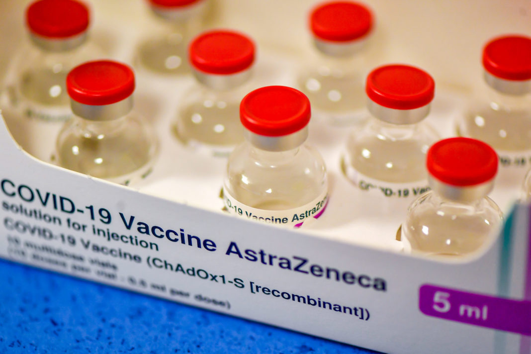 AstraZeneca ar putea prezenta, până la finalul anului 2021, o versiune modificată a vaccinului său anti-Covid care să fie eficientă