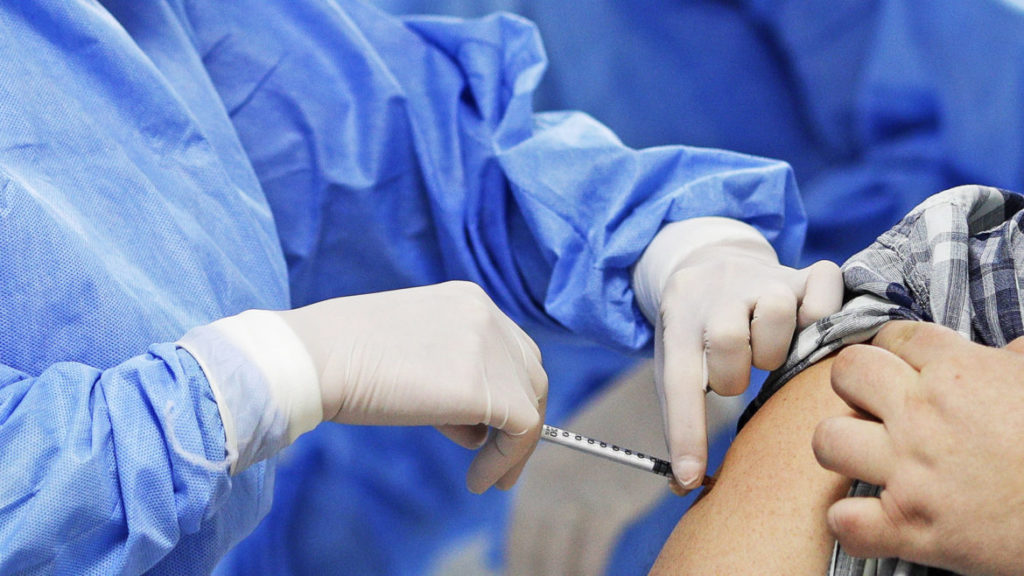 În Franța, în două zile, au fost administrate 470.000 de doze de vaccin anti COVID