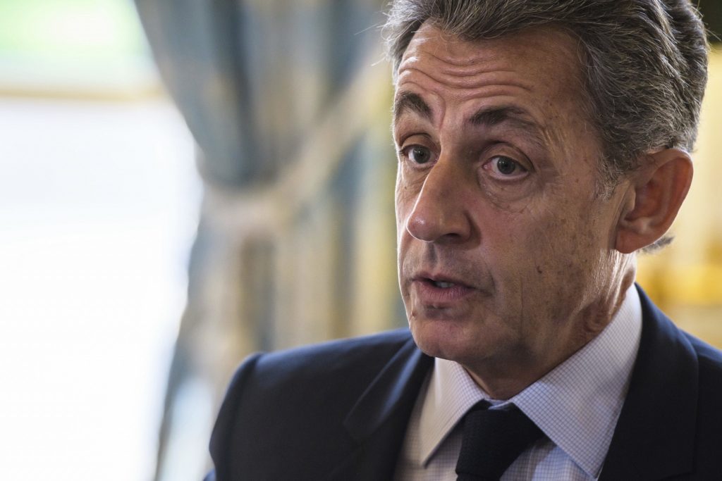 Nicolas Sarkozy, condamnat la trei ani de închisoare